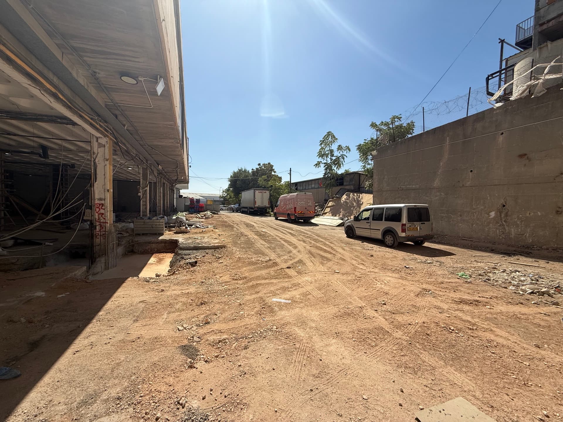 For rent: Industrial, storage and logistics space in Atarot, Jerusalem | 800 m² — image 2