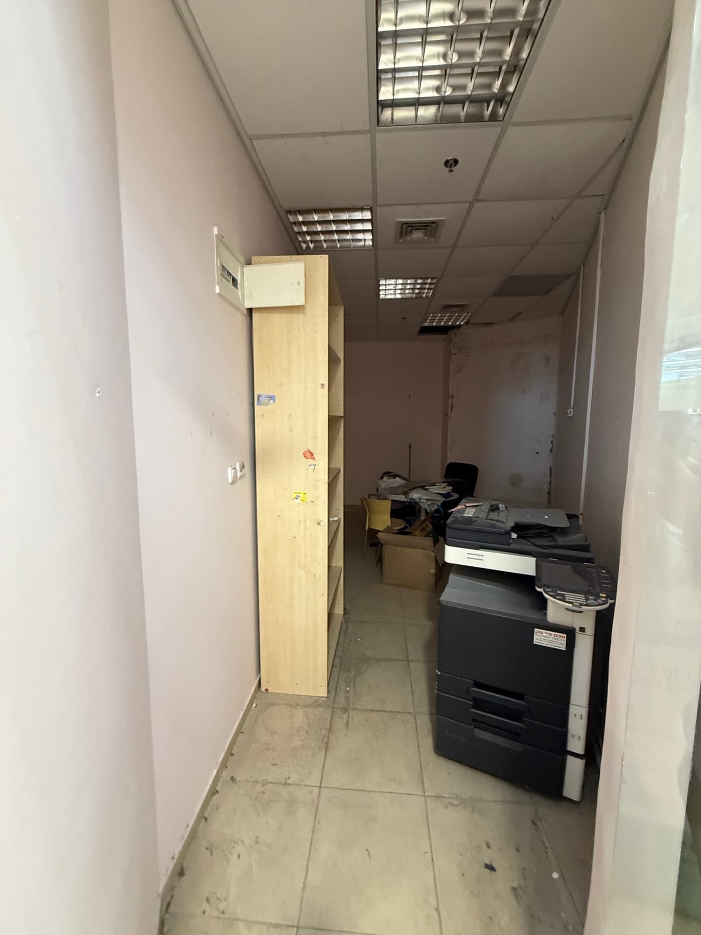 Retail shop for your next commercial opportunity in City Center, Jerusalem | 40 m² — image 2