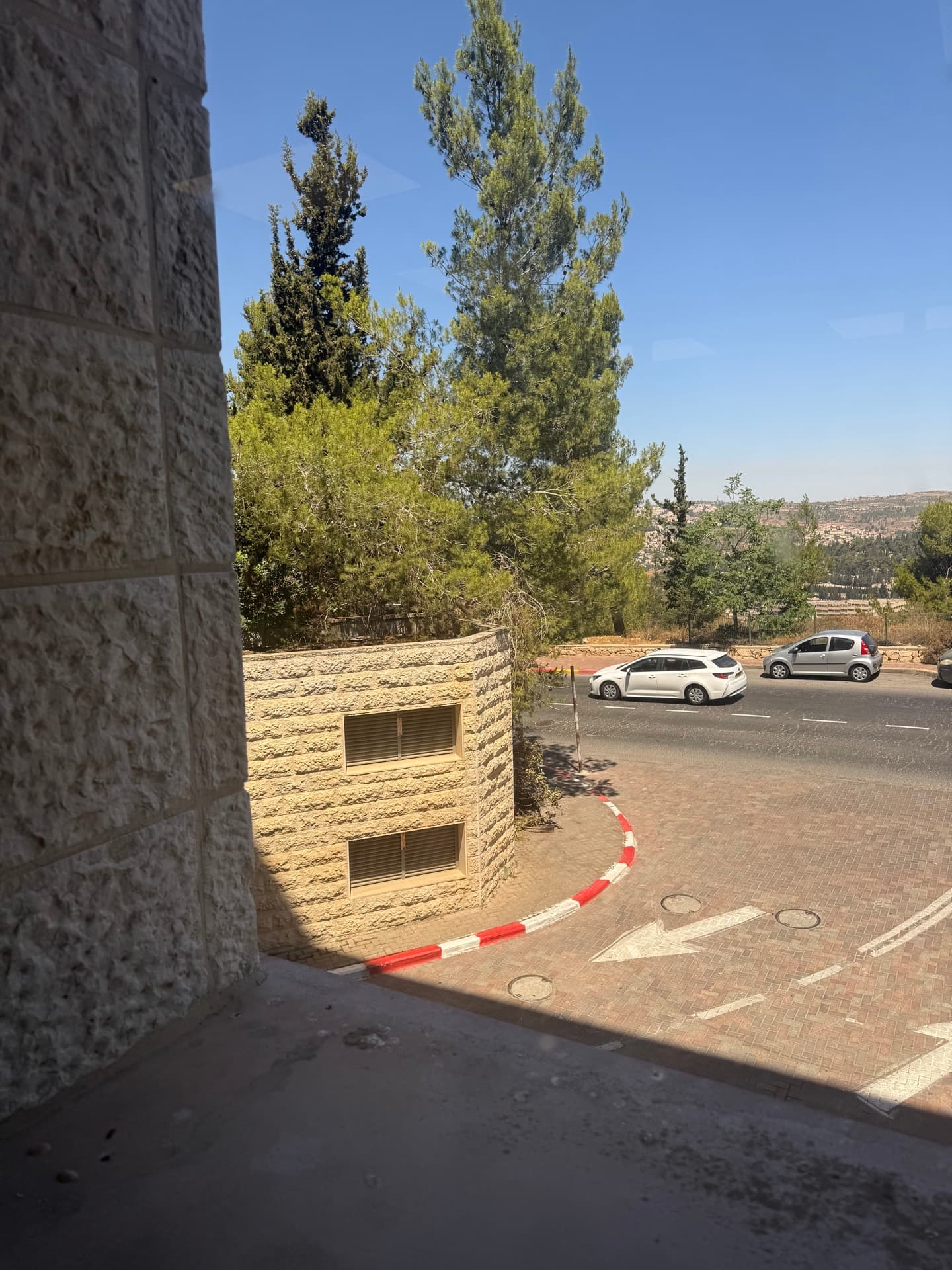 للإيجار: مساحة تجارية لفرصتكم القادمة في غفعات شاؤول، القدس | 1,500 م² — الصورة 3