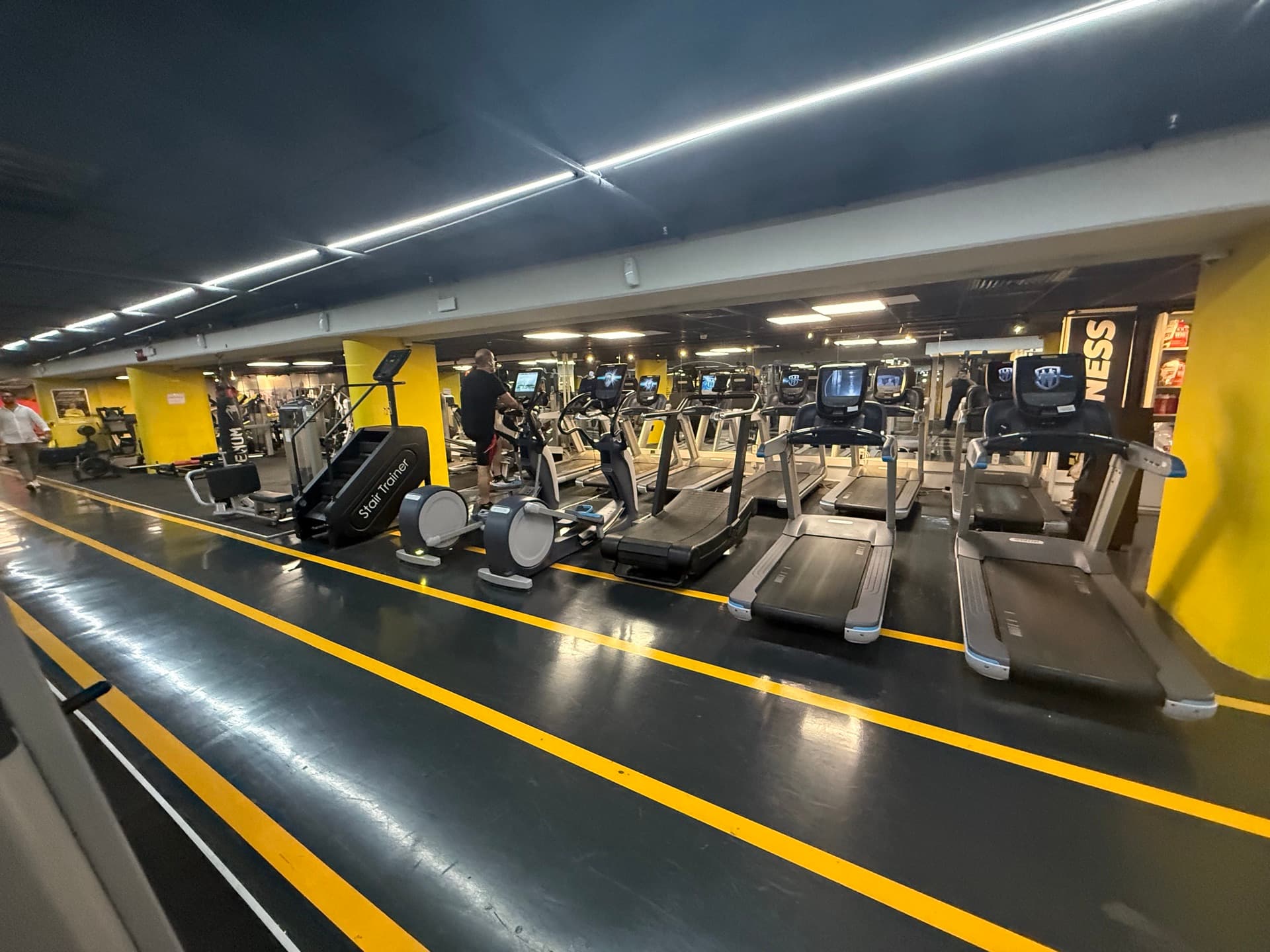 For rent: Space for a gym or fitness concept in Or Yehuda — image 8