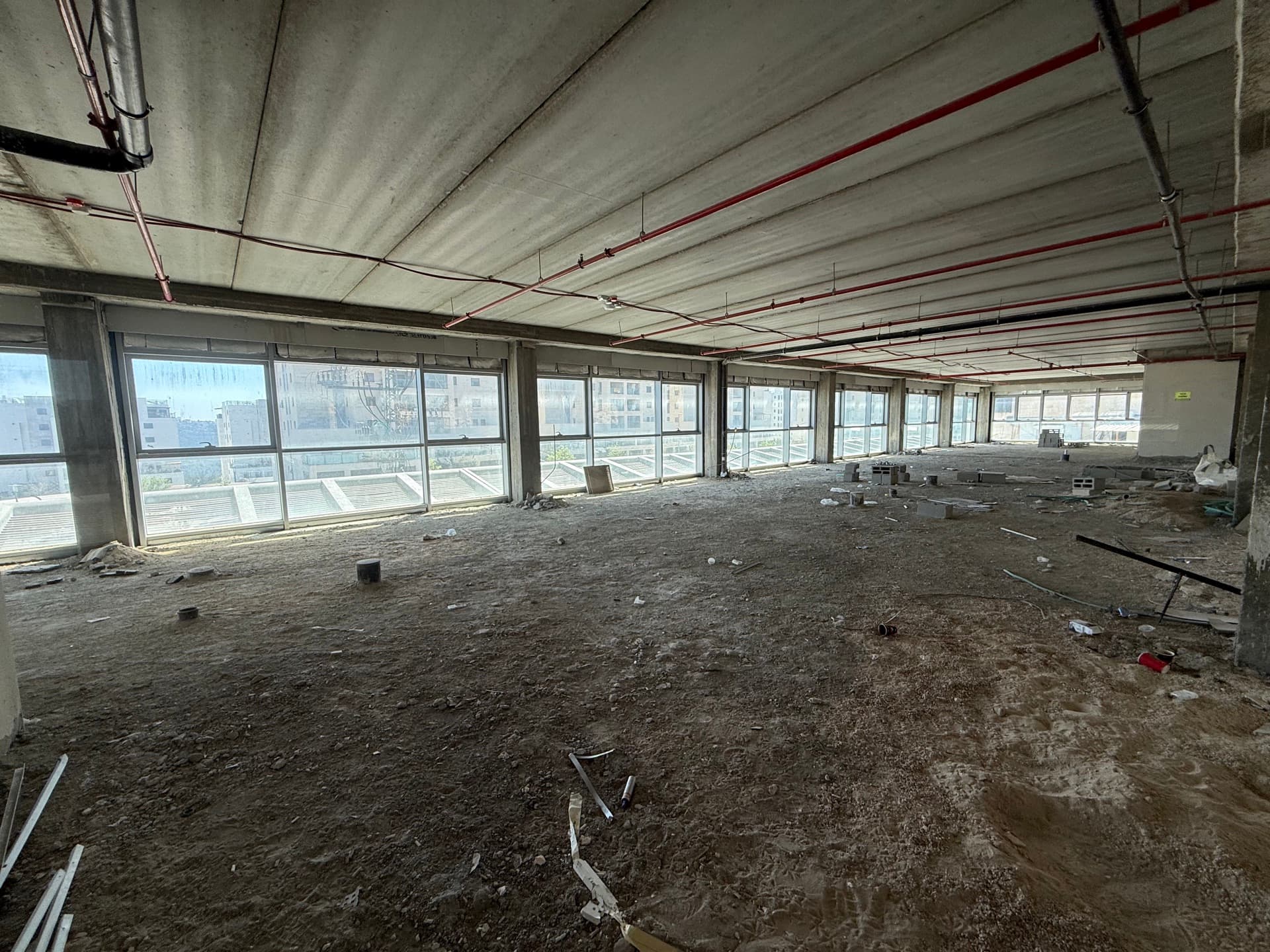Office space for your next move in Mevaseret Zion | 1,850 m² — image 3