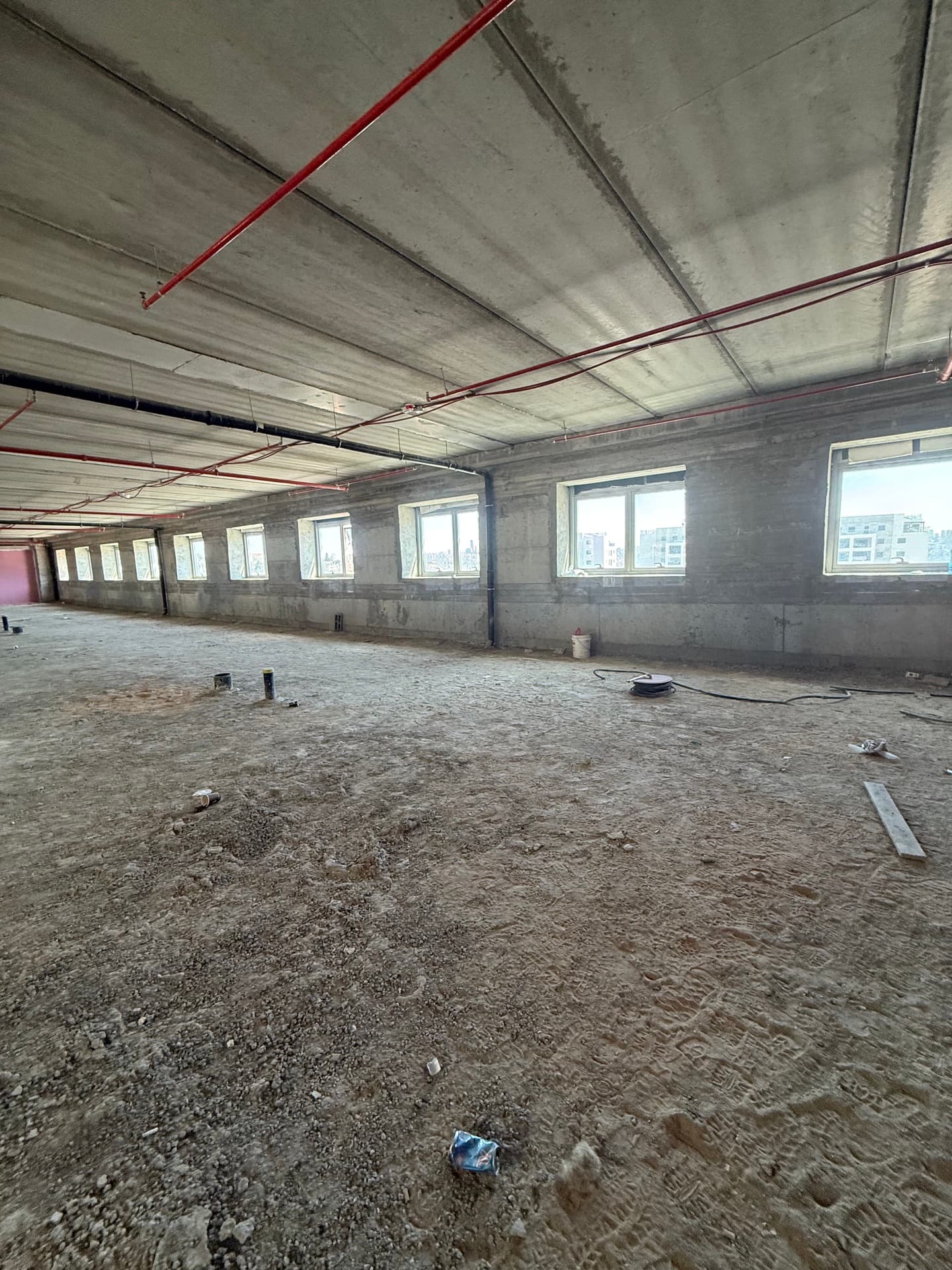 Office space for your next move in Mevaseret Zion | 1,850 m² — image 8