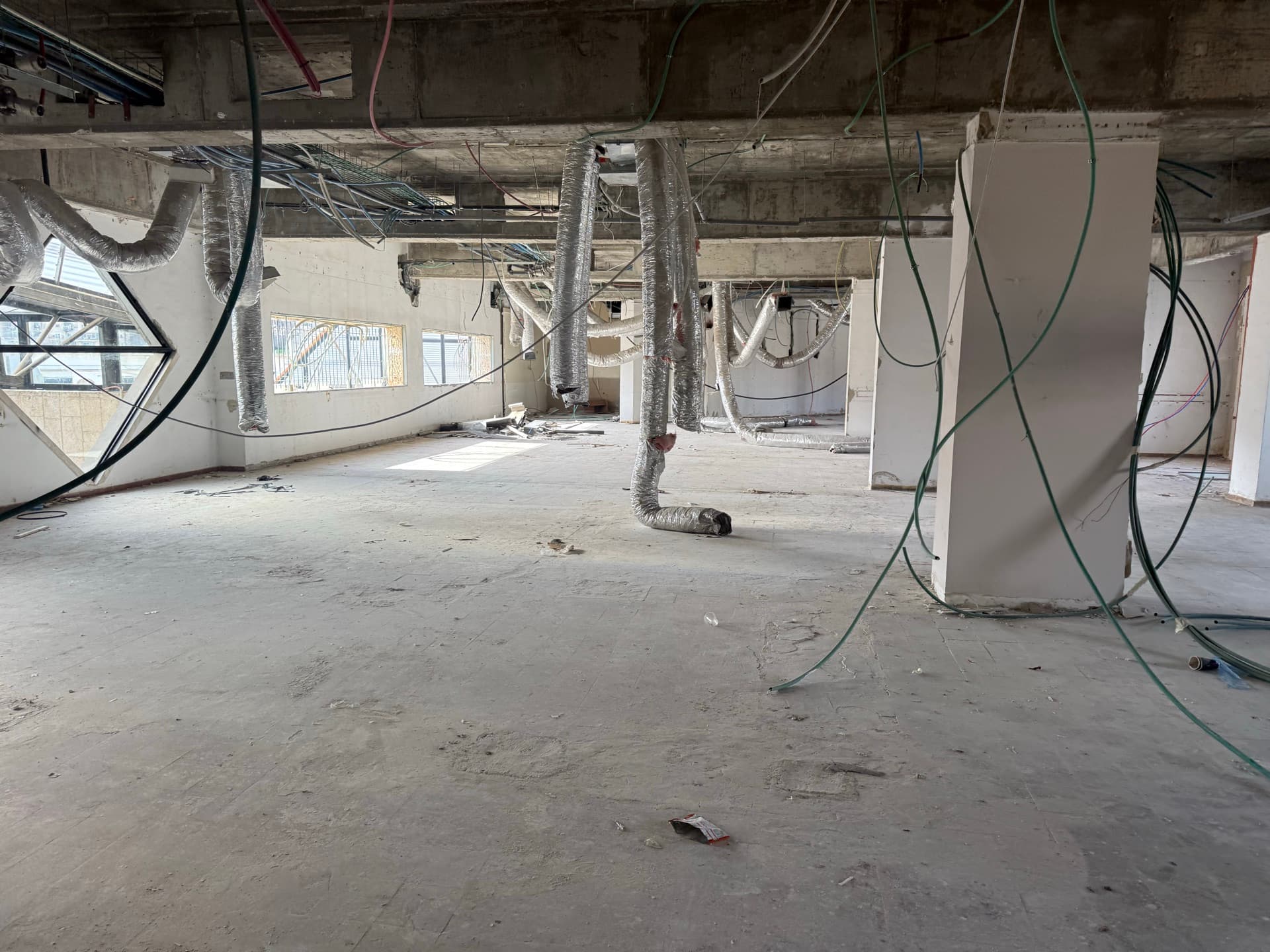 Commercial space for your next opportunity in Har Hotzvim, Jerusalem | 450 m²