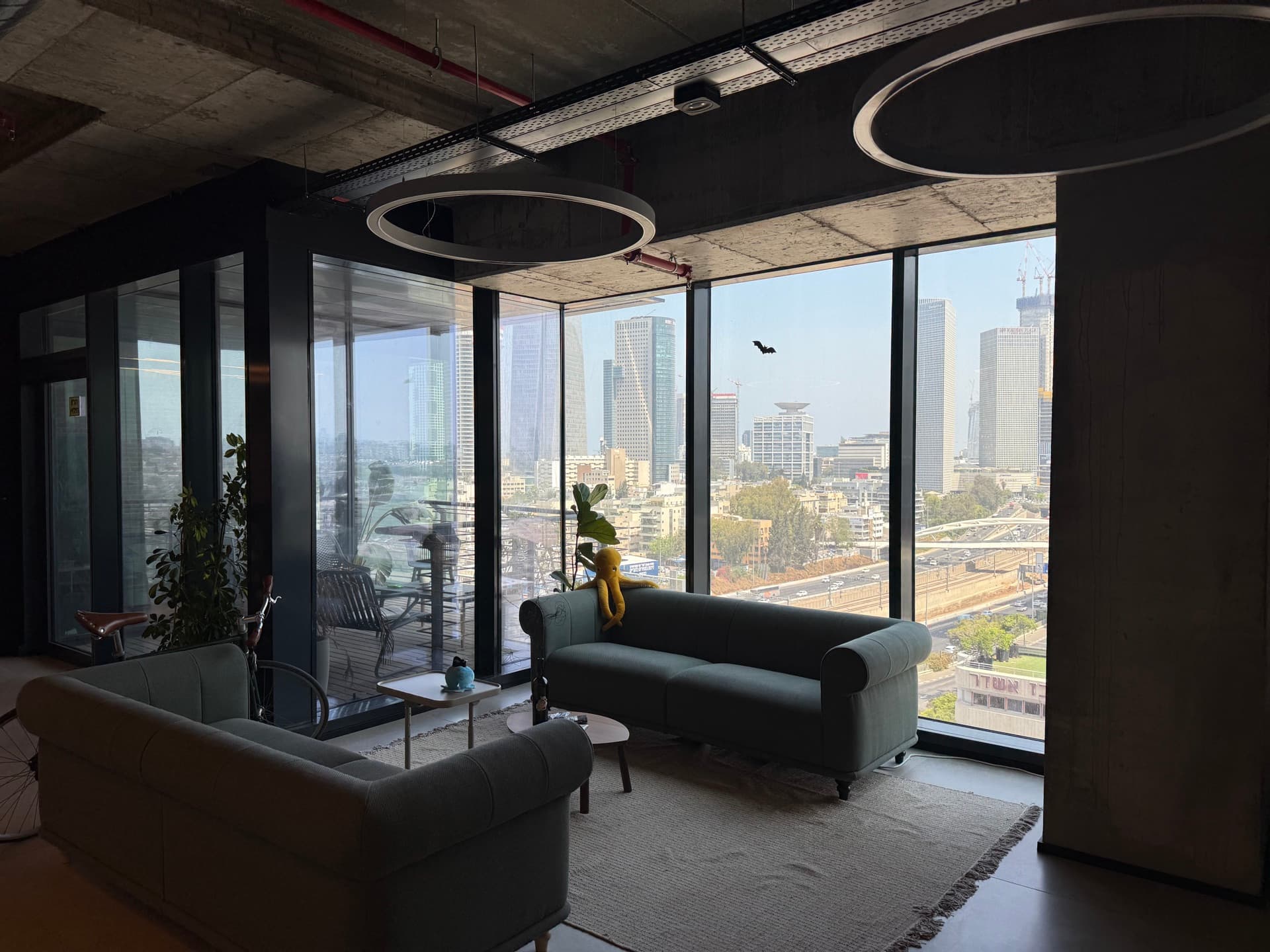 For rent: Office space for your next move in Tel Aviv | 290 m² — image 2