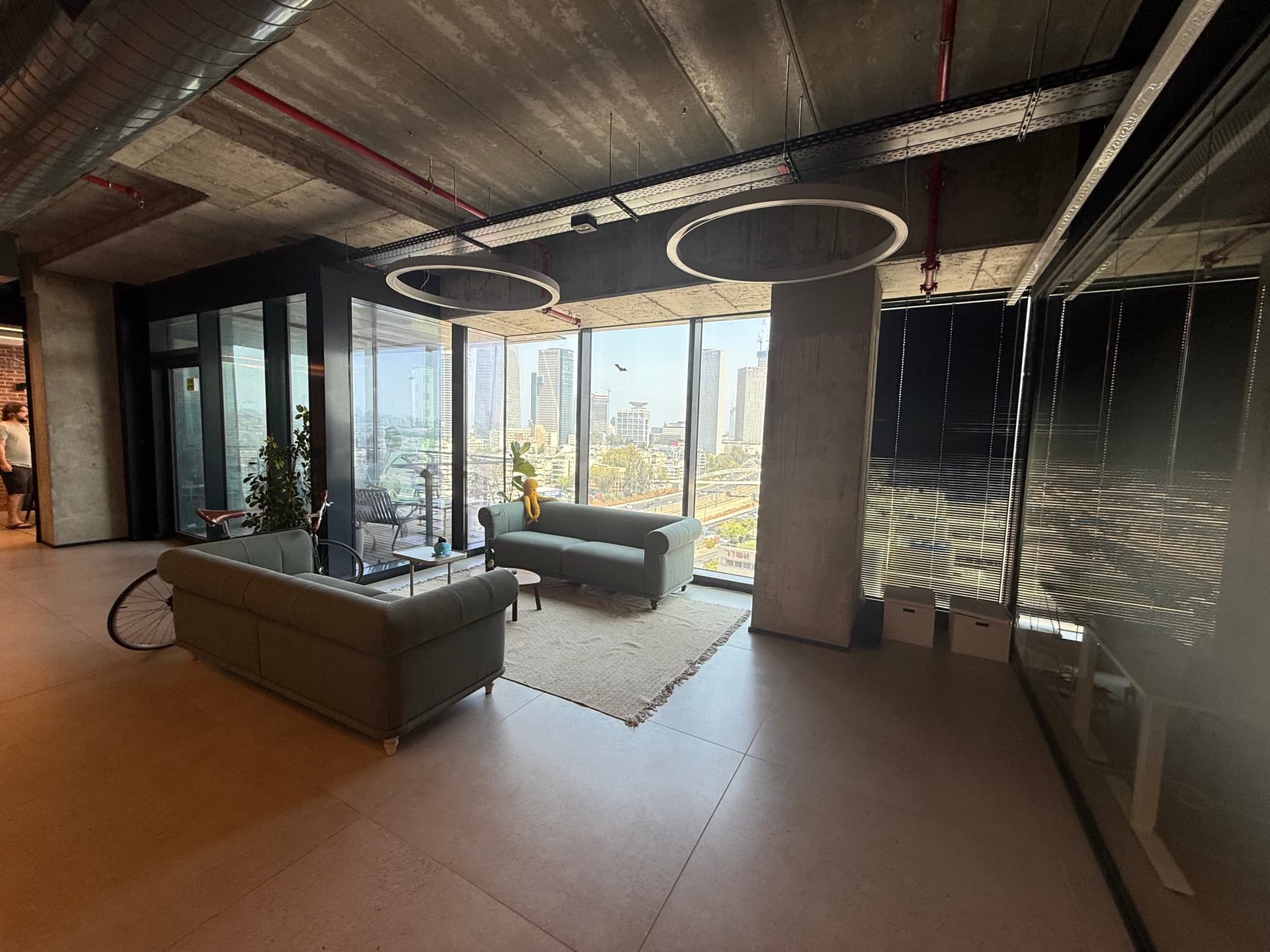 For rent: Office space for your next move in Tel Aviv | 290 m² — image 3