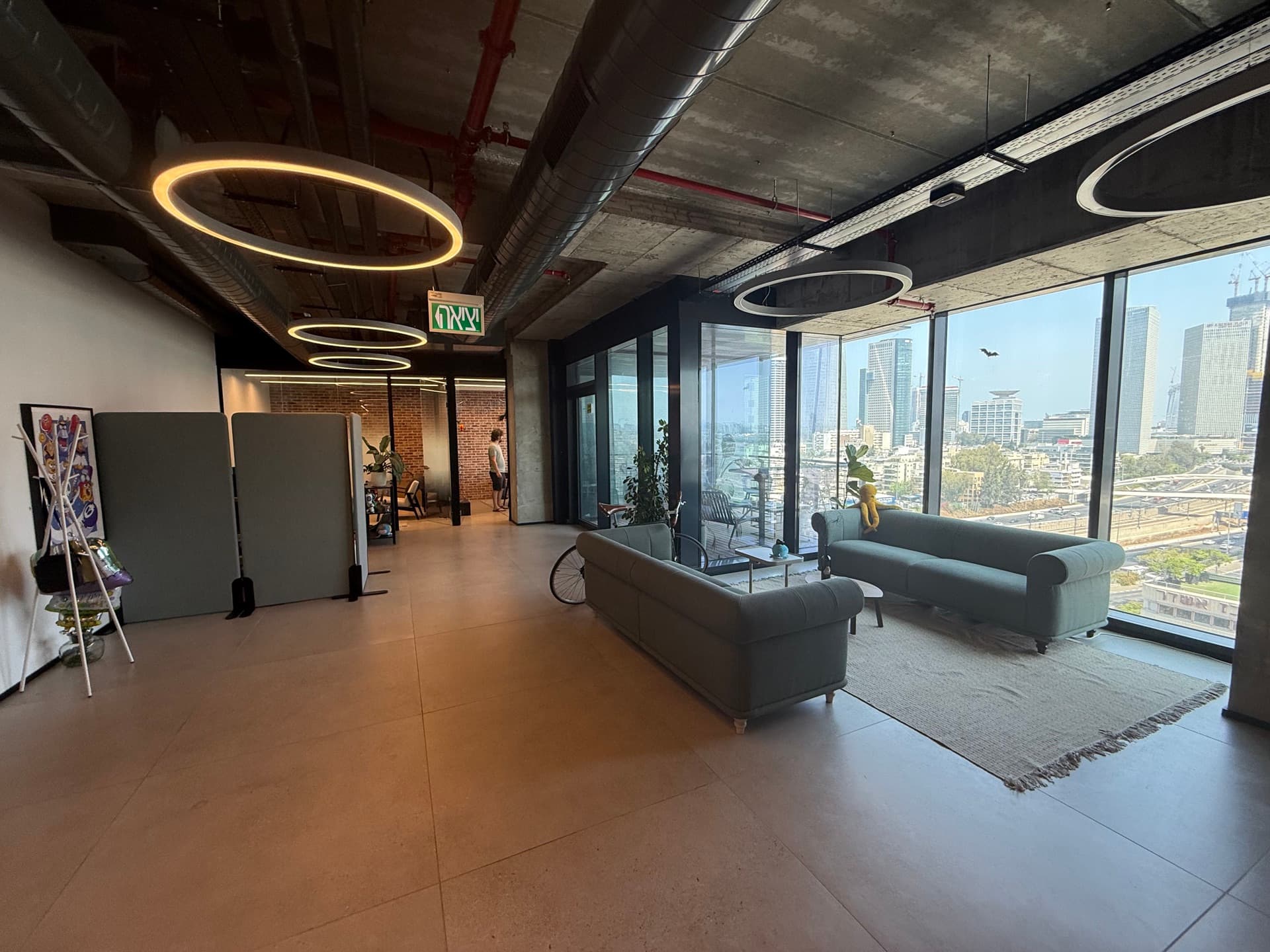 For rent: Office space for your next move in Tel Aviv | 290 m² — image 4
