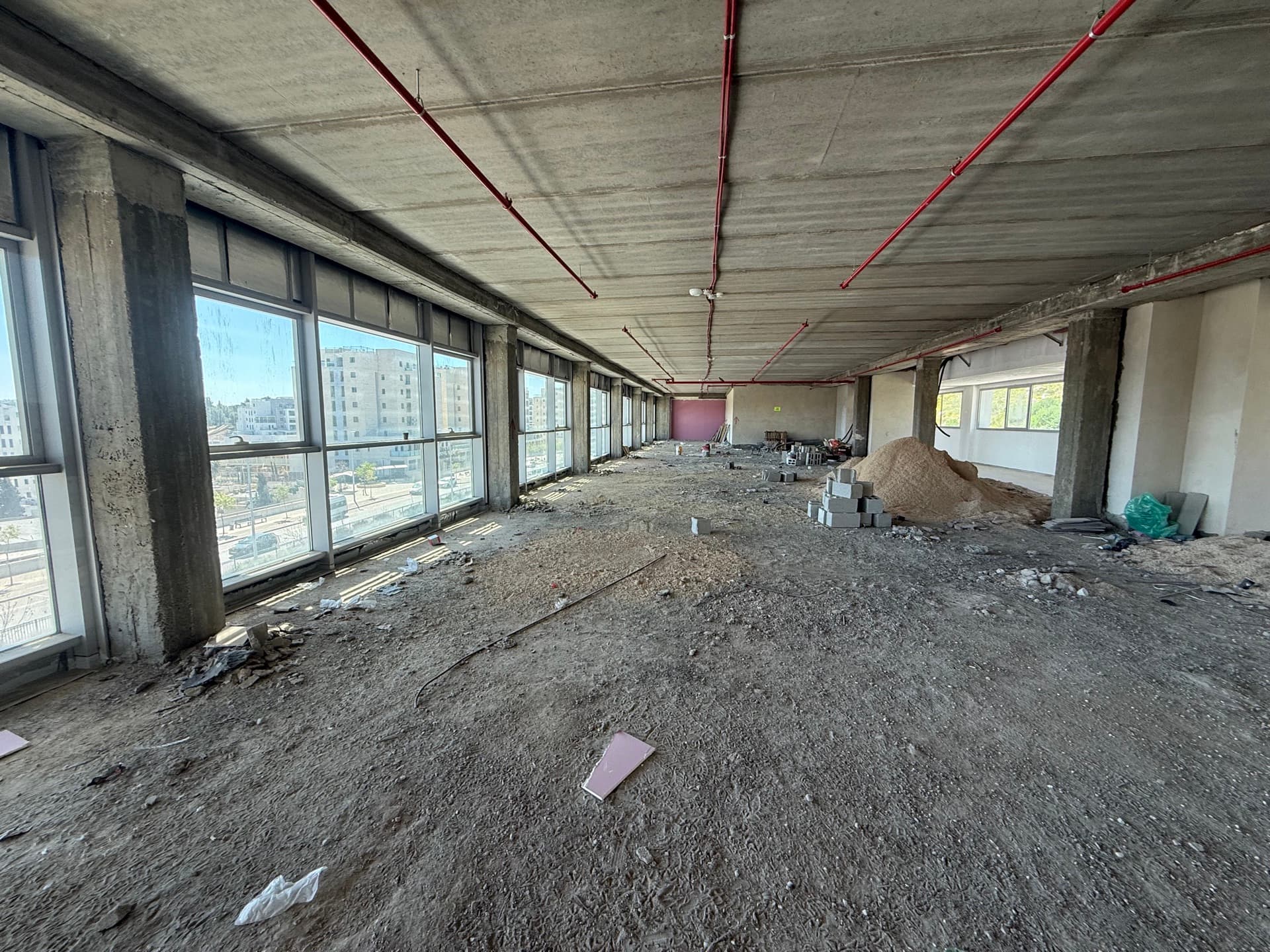 Office space for your next move in Mevaseret Zion | 1,850 m² — image 3