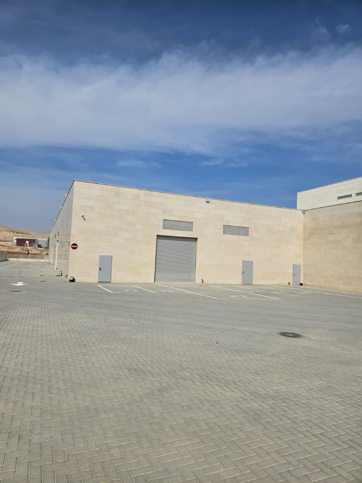 משרד לעסק הבא שלכם במישור אדומים, מעלה אדומים — תמונה 4
