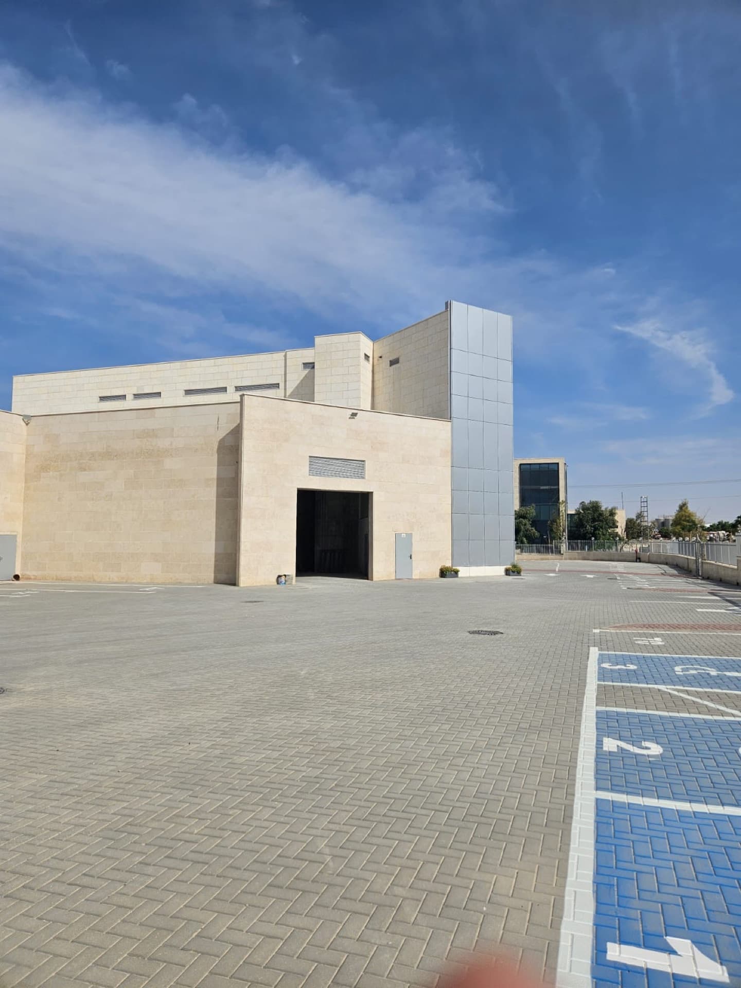 משרד לעסק הבא שלכם במישור אדומים, מעלה אדומים — תמונה 10