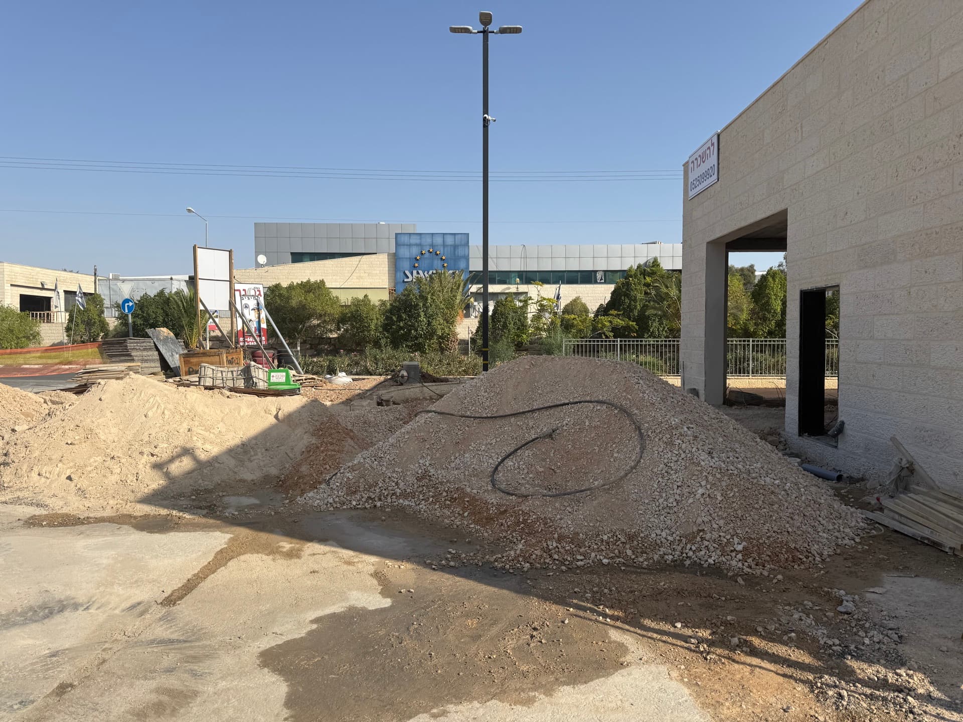 חלל לבית קפה ולאירוח במישור אדומים, מעלה אדומים | 300 מ״ר — תמונה 2