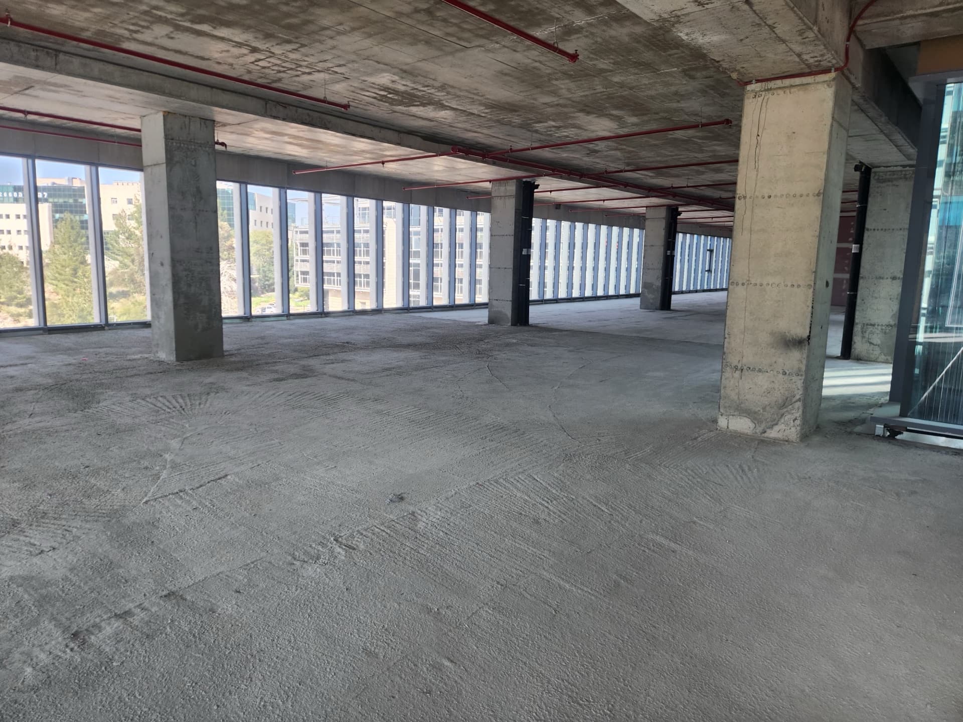 For rent: Commercial space for your next opportunity in Har Hotzvim, Jerusalem — image 3