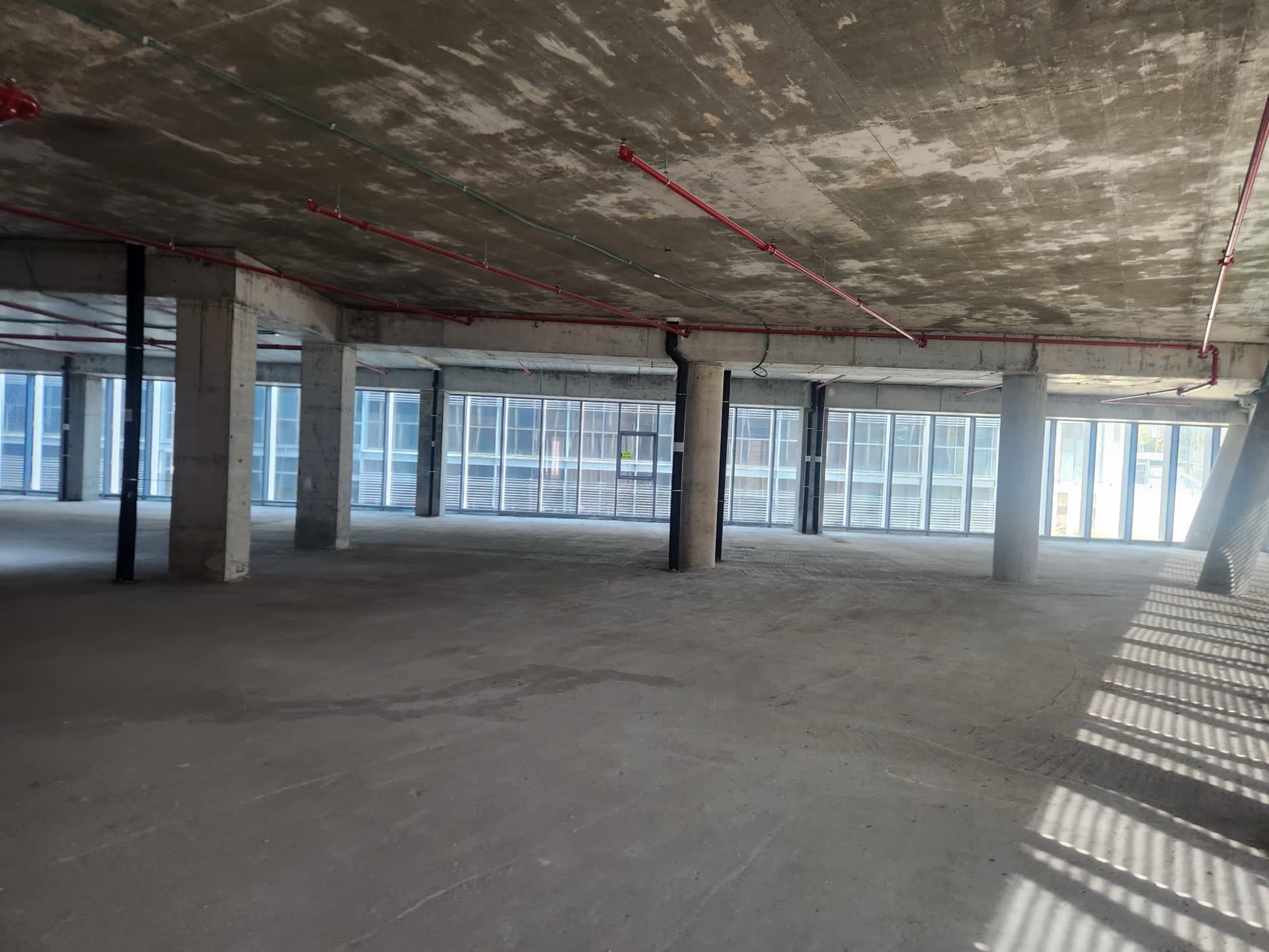 For rent: Commercial space for your next opportunity in Har Hotzvim, Jerusalem — image 5