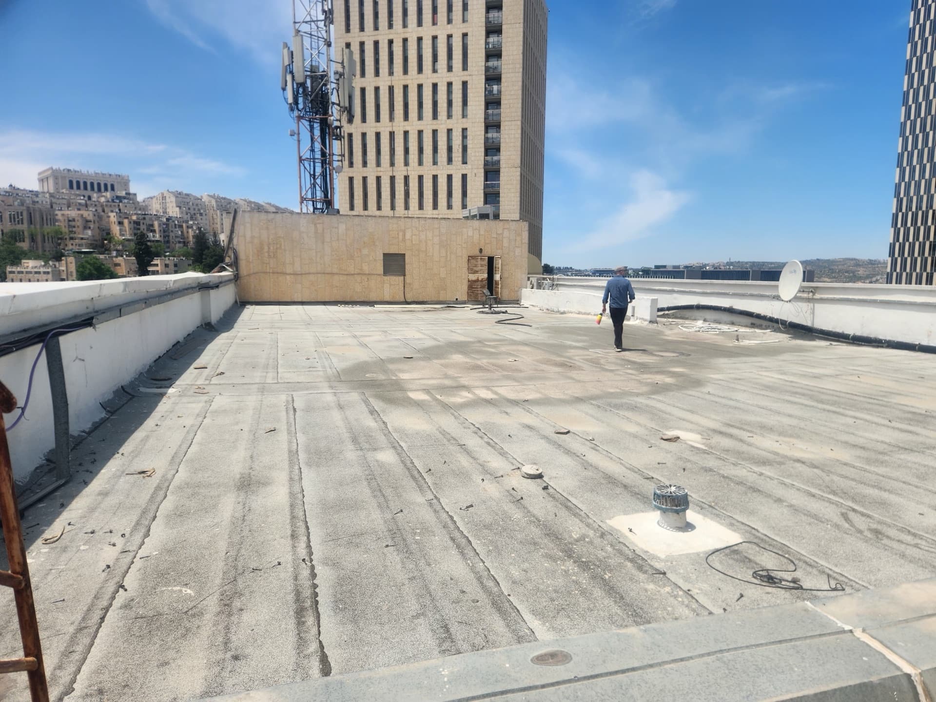 Commercial space for your next opportunity in Har Hotzvim, Jerusalem | 400 m²