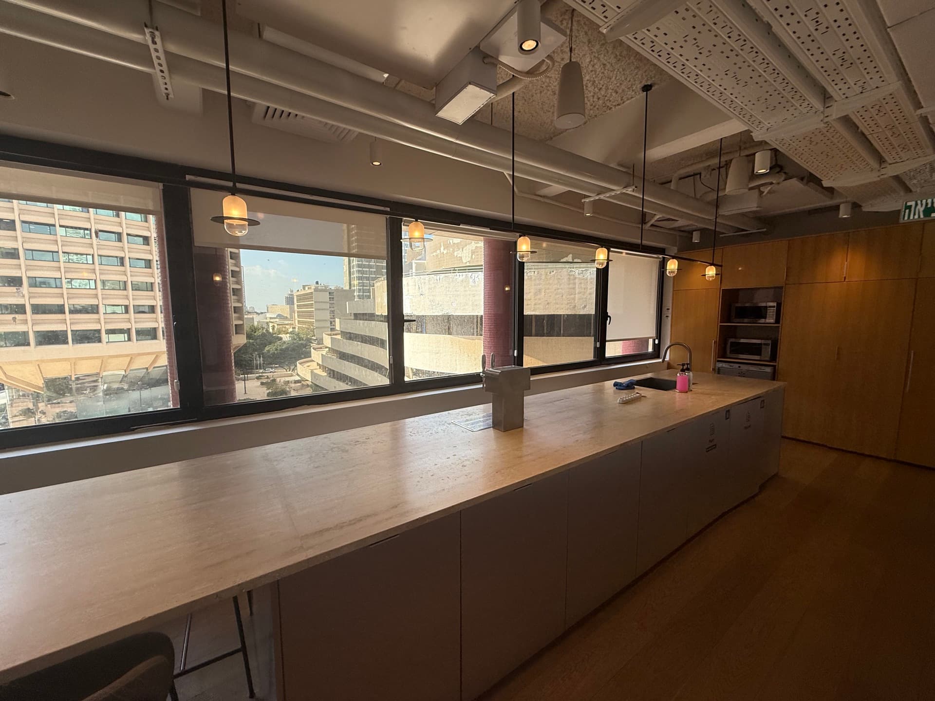 For rent: Office space for your next move in Riscified Building, Shaul HaMelech Street, Tel Aviv | 2,000 m² — image 7